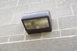Three Common Problems with HID Wall Pack Lights